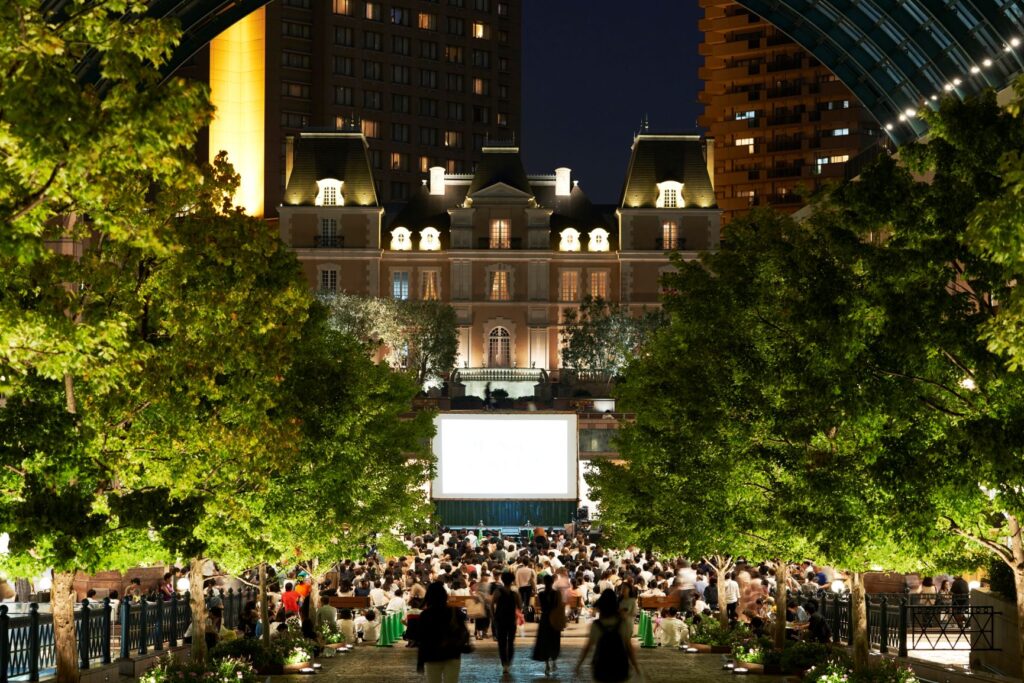 野外シネマイベント「PICNIC CINEMA」