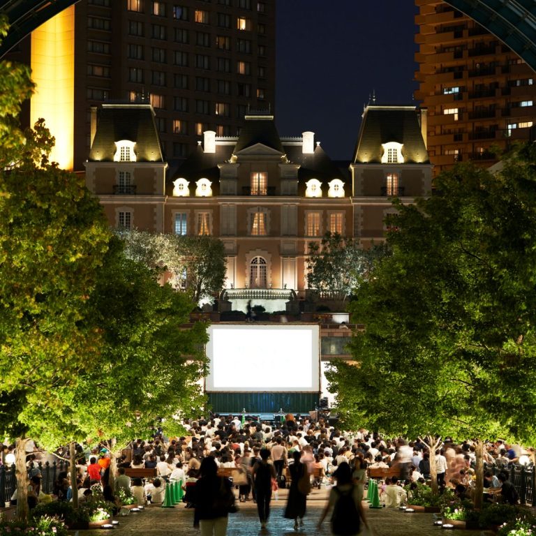 野外シネマイベント「PICNIC CINEMA」